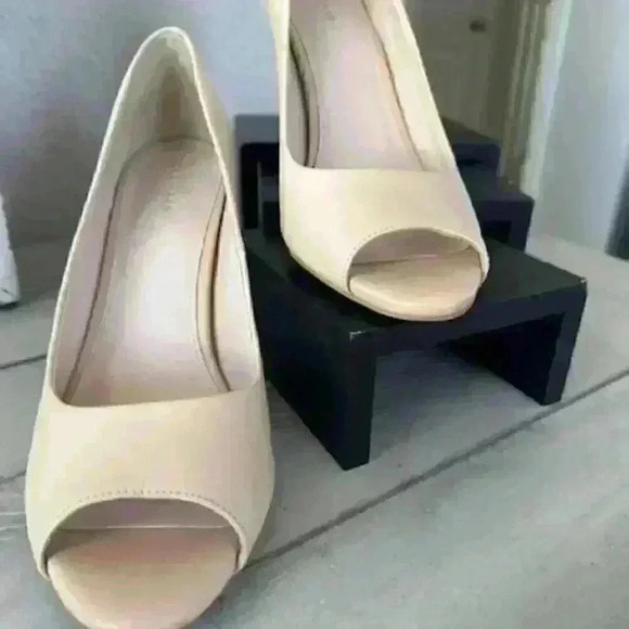 Open toe Cole‎ Haan pump - Picture 5 of 6